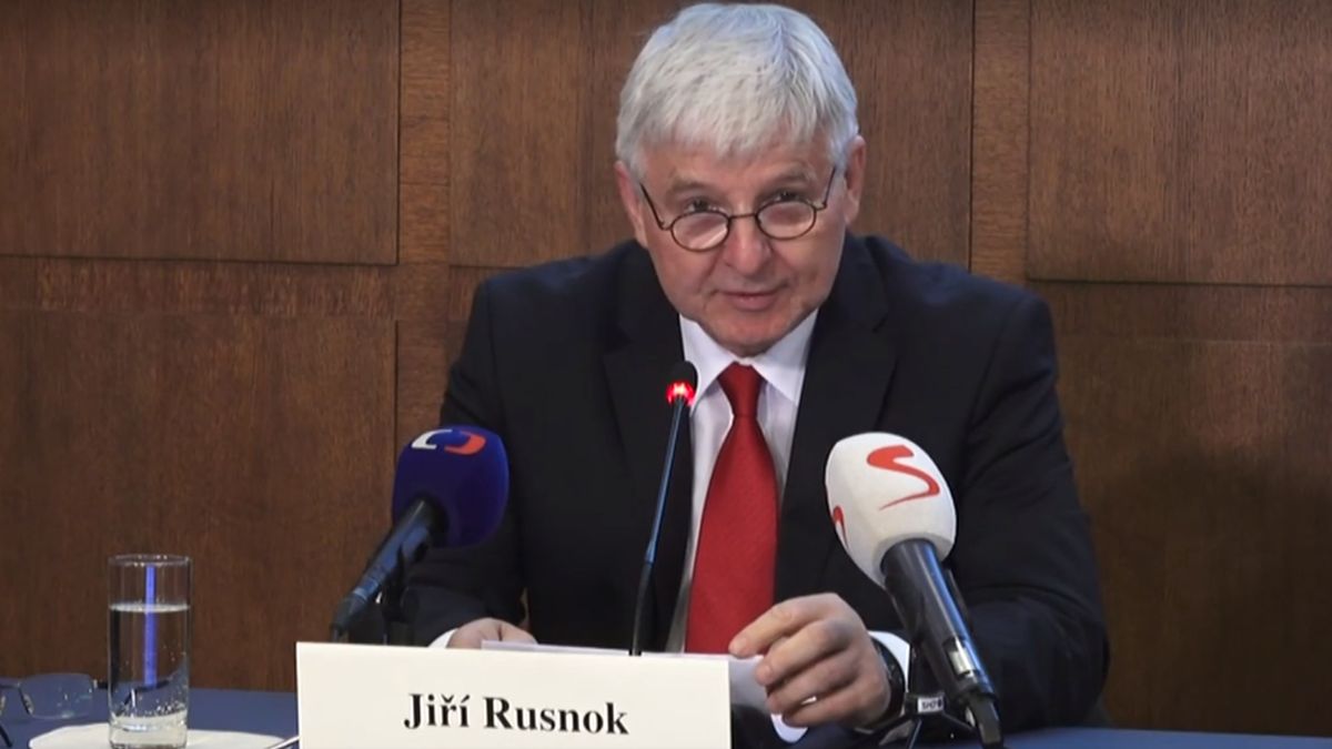 Černý scénář, guvernér ČNB Rusnok očekává propad české ekonomiky